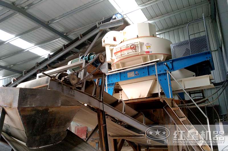 河石碎沙機(jī)多少錢(qián)？生產(chǎn)出來(lái)的人工沙與河沙有什么區(qū)別？