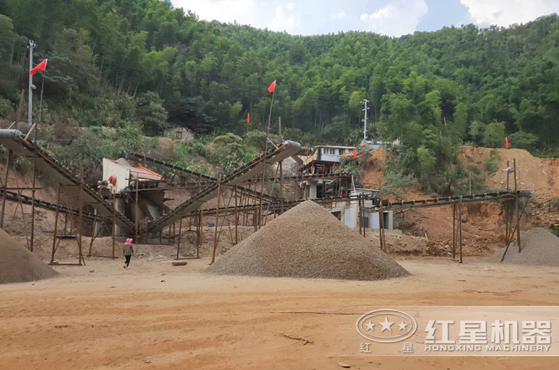 15萬(wàn)預(yù)算，能買(mǎi)到哪種河卵石及建筑廢料用多功能破碎機(jī)？